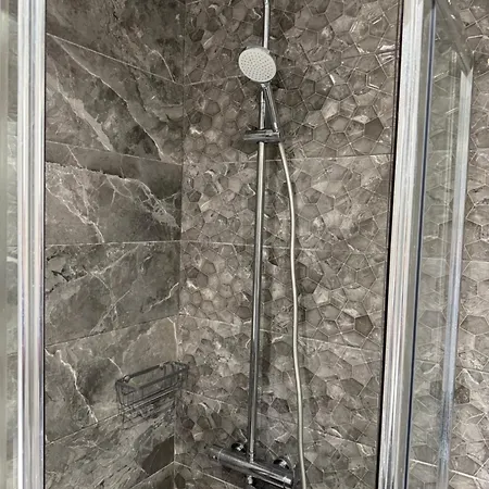 Апартаменты Wait Fresh And New