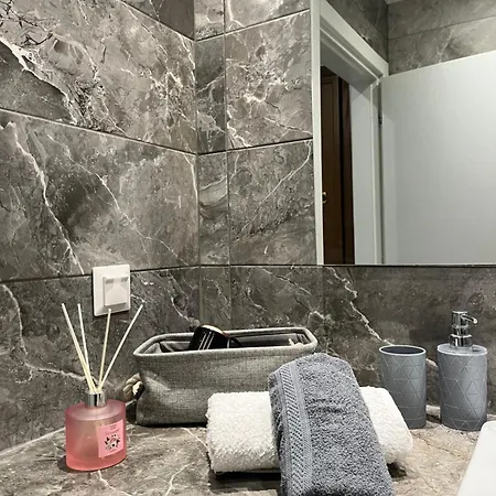 Апартаменты Wait Fresh And New *