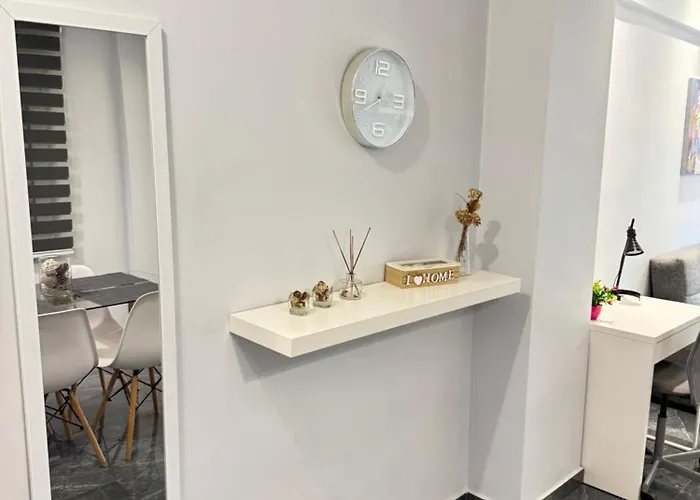 Inu # Wait Fresh And New Apartament Saloniki